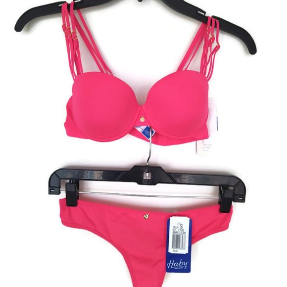 Red Bra Set w. Rearrangeable Front Straps - Picture 2 of 6